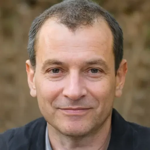 Stefan Bauer